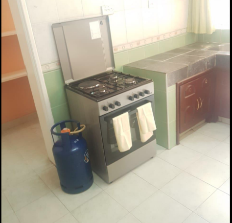 Elegant 2 Bedroom Furnished and Serviced Apartment, Upperhill - giroy property management11