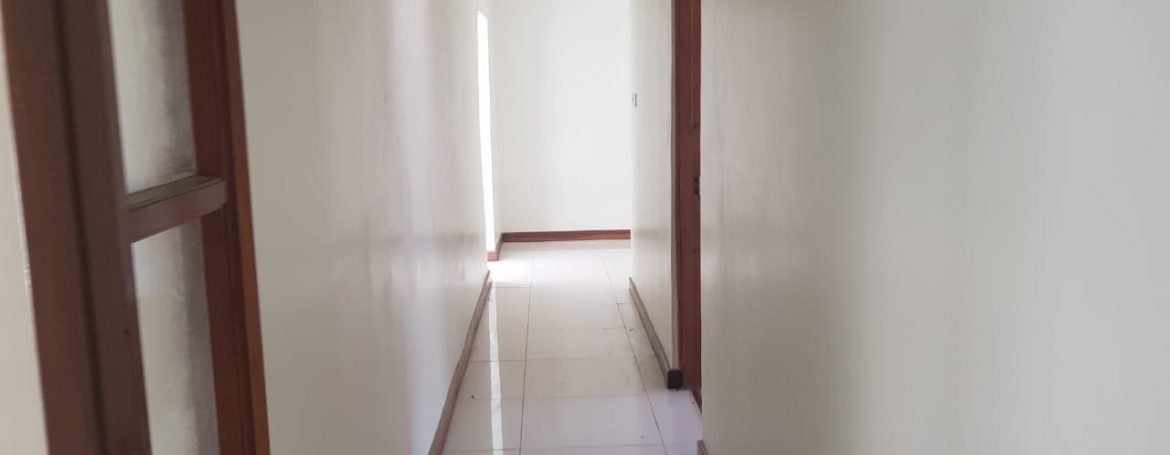 8 Roomed Property for Rent in Lavington Suitable for Office Use on 1 Acre at Ksh320k15