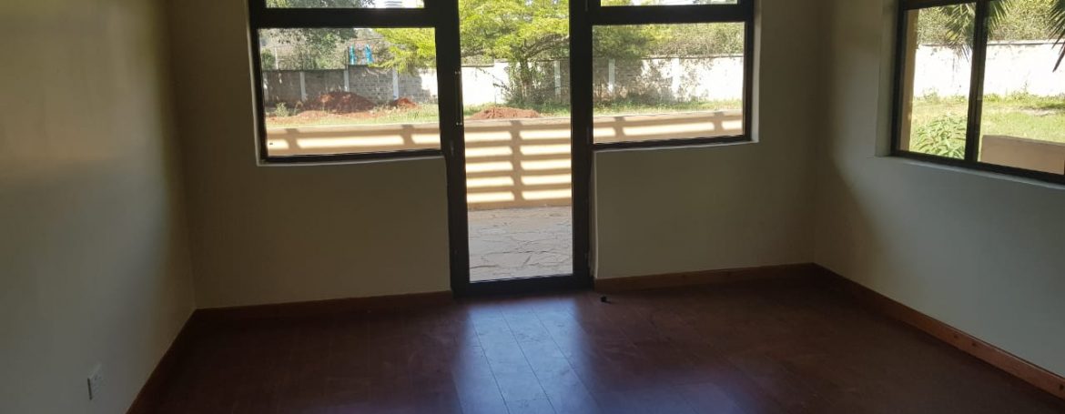 8 Roomed Property for Rent in Lavington Suitable for Office Use on 1 Acre at Ksh320k24