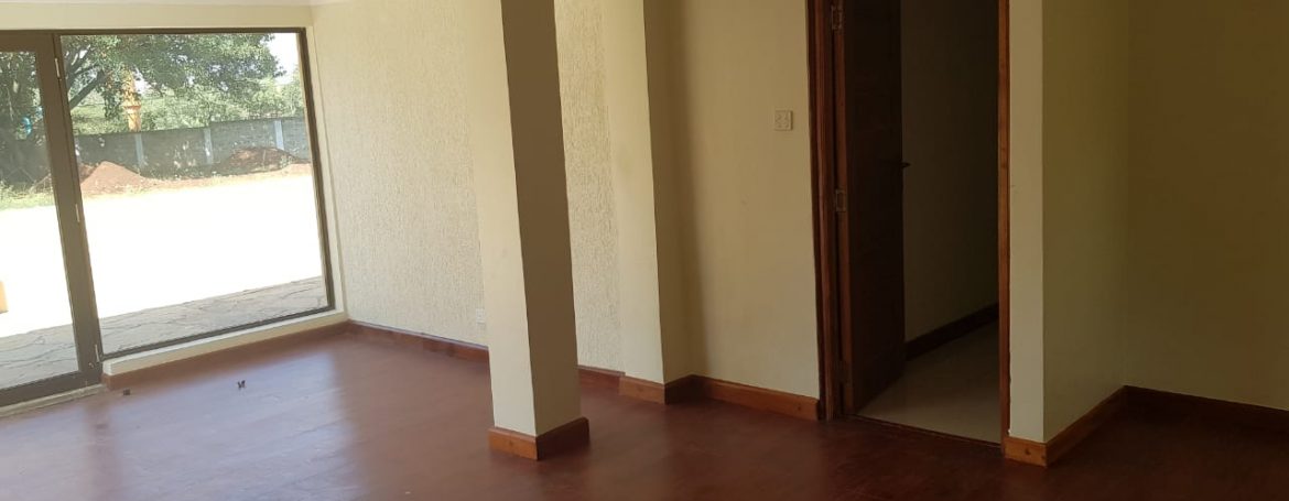 8 Roomed Property for Rent in Lavington Suitable for Office Use on 1 Acre at Ksh320k6