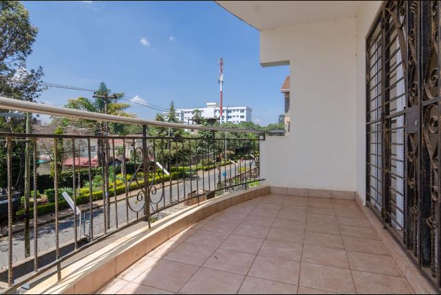 Gated Community: Spacious 4 Bedroom for Rent in Rosslyn18