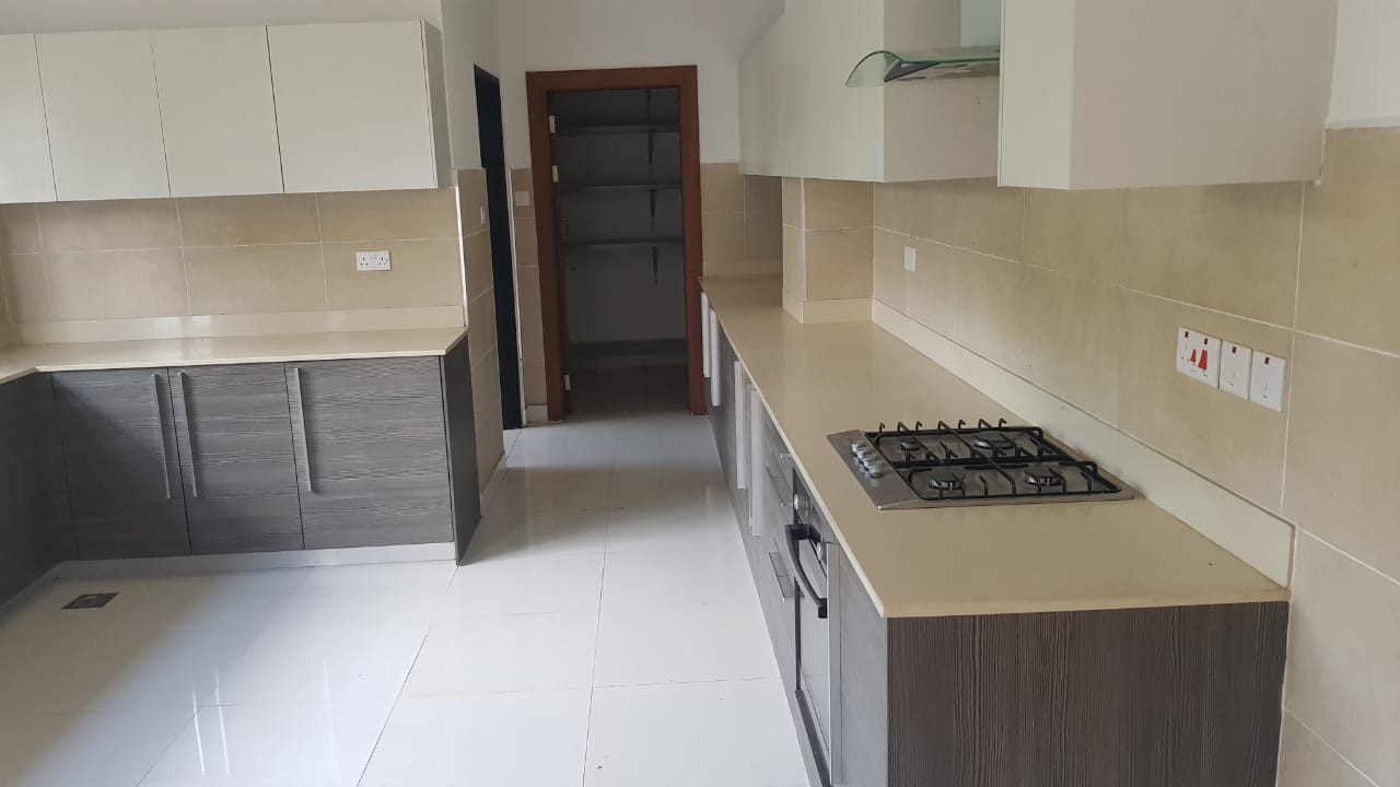 3 Bedroom Plus Dsq High End Apartment on Riverside Drive for Rent at Ksh180k7