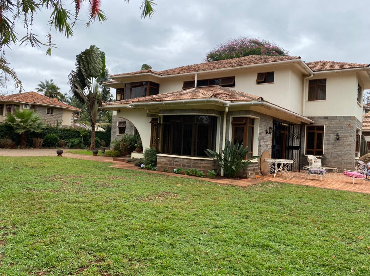 5 Bedrooms Villa all bedrooms en-suite for rent at Ksh400k located in Kitisuru in a gated community but own compound sitting on half acre19