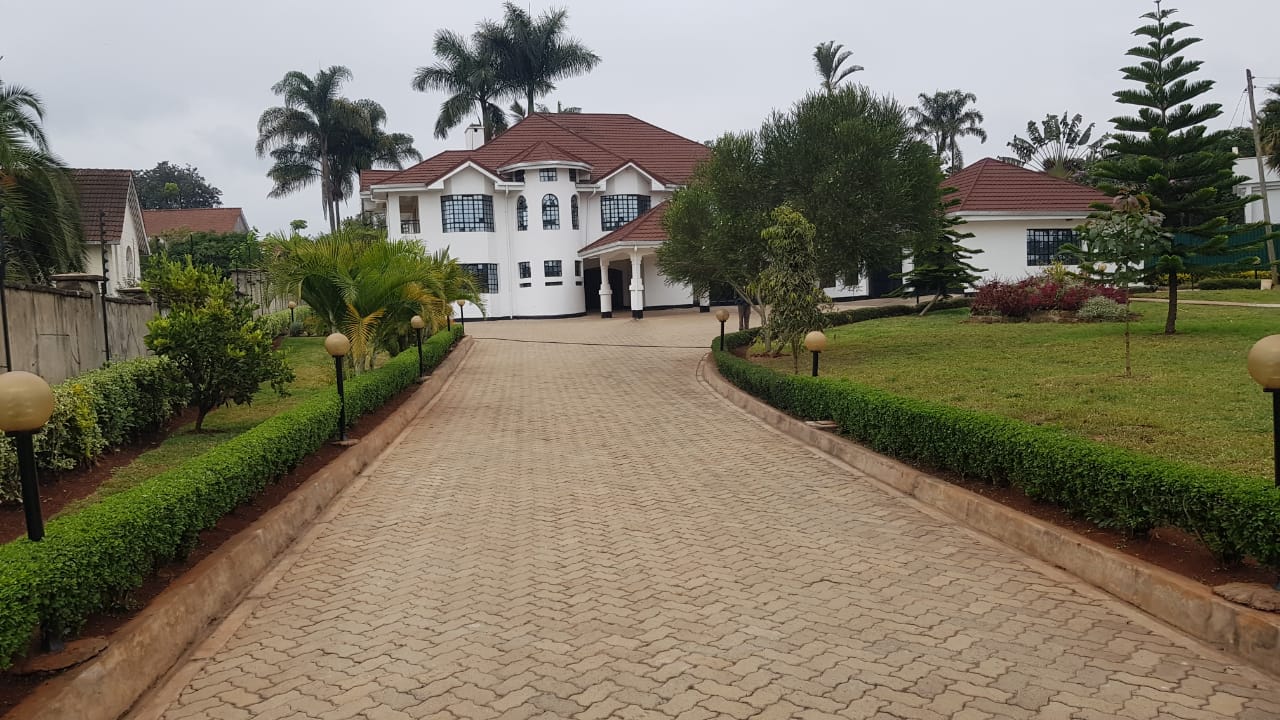 6 Bedroom Ambassadorial House for Rent in Nyari, Nairobi at Ksh450k2