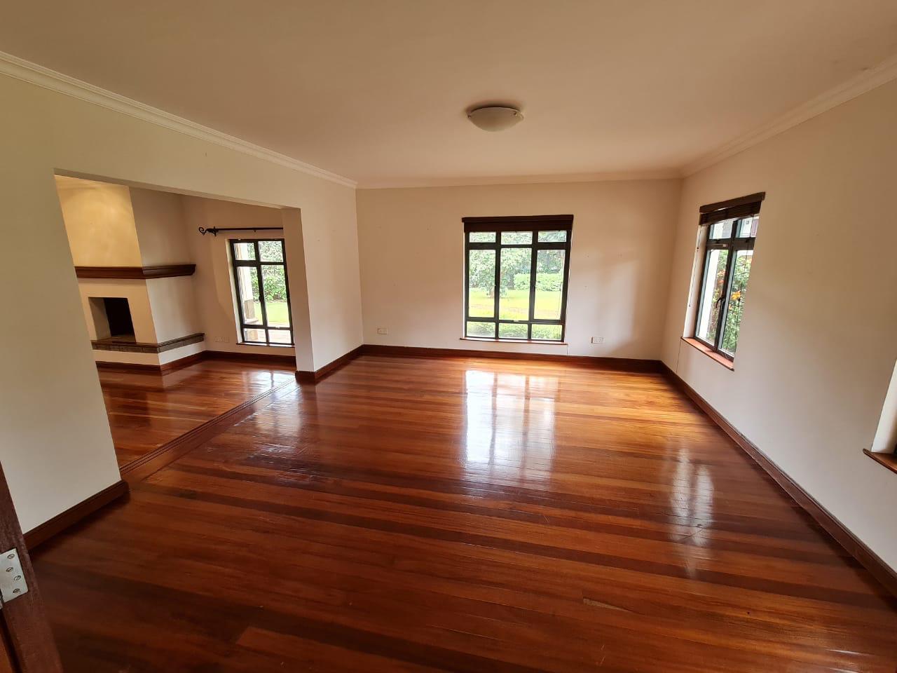 Lovely 4 bedroom Townhouse plus dsq for rent at Ksh330k in Westlands, ensuite, family room, office, detached dsq for 2, very well maintained and more amenities5
