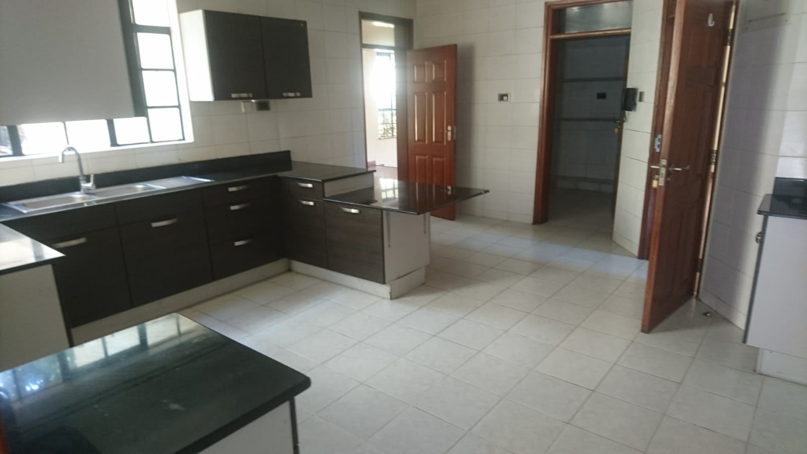 All Ensuite 5 Bedroom House Plus 2 rooms with a kitchenette guest wing for rent in Lavington in a compound of four units for rent at Ksh350k negotiable15