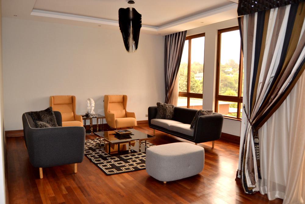 Beautiful Home in Nyari with 8 Big Rooms including the living room9