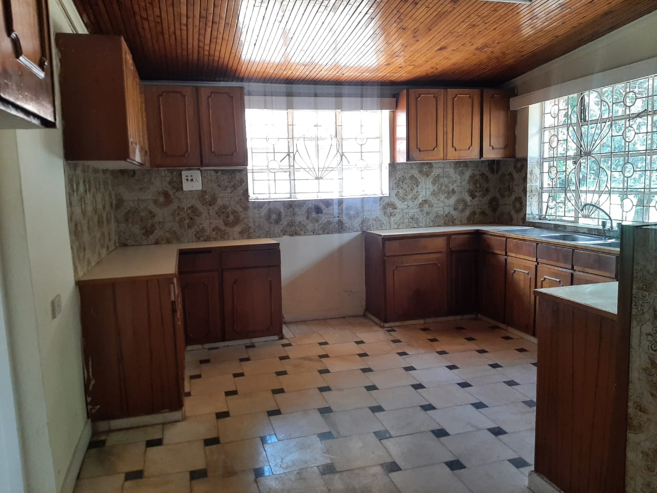 Spacious 4 Bedroom House for Rent at Ksh450k in its own compound in Lavington6