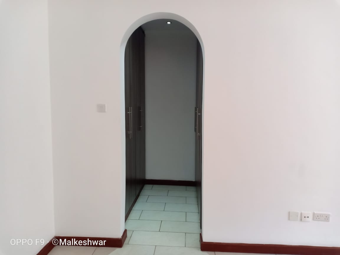 Unfurnished Two bedroom Penthouse Apartment on Rhapta Road for Rent7