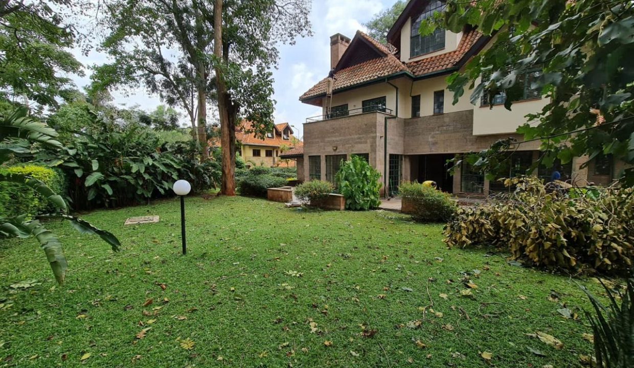 5 Bedroom Townhouse, all ensuite, in a gated community, with garden, pool, club house, back up power. located in Lower Kabete, for rent at Ksh400k (1)
