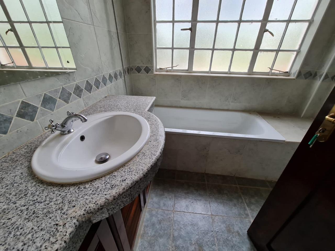 5 Bedroom Townhouse, all ensuite, in a gated community, with garden, pool, club house, back up power. located in Lower Kabete, for rent at Ksh400k (19)