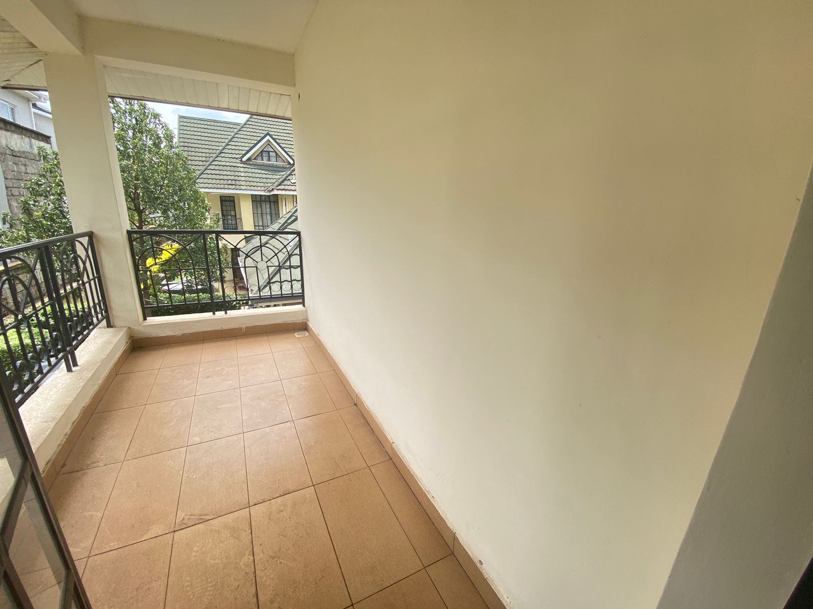 5 bedroom House in lavington all ensuite plus dsq for Sale at Ksh47m Negotiable (13)