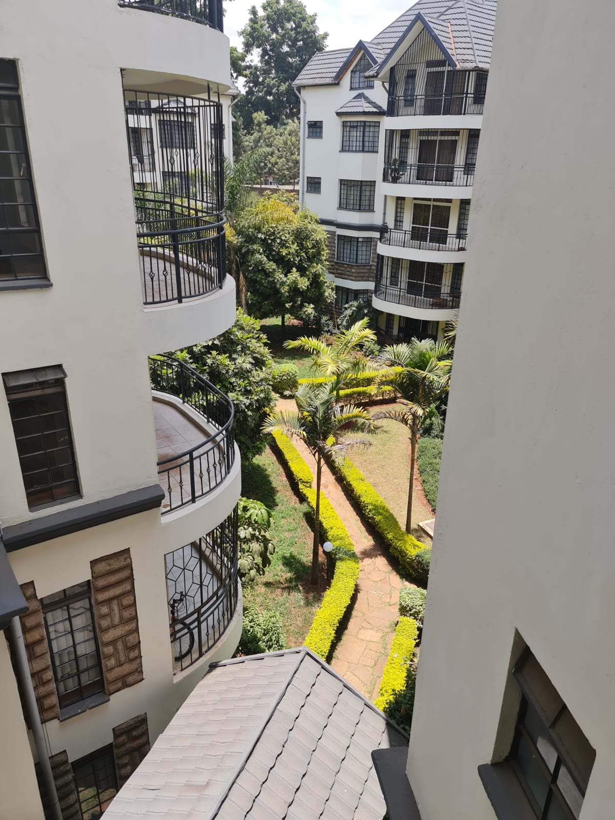 3 Bedroom Apartment Plus DSQ Unfurnished in Lavington with Beautiful Garden and exciting amenities for Rent at Ksh95k Per Month (17)