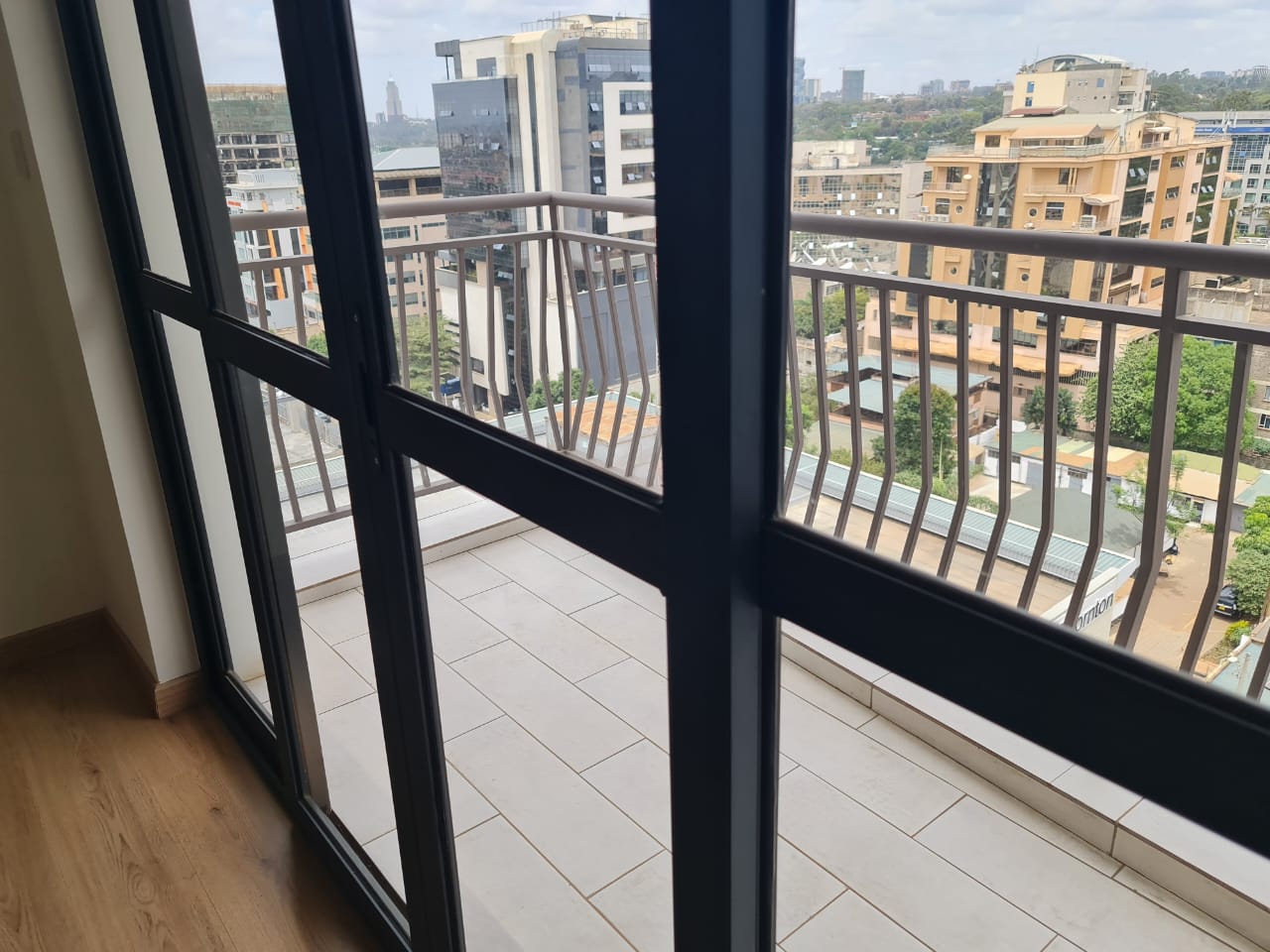4 Bedroom New Penthouse for Rent in the heart of Westlands with great views, lift, borehole, power backup generator For Rent at Ksh160k (13)