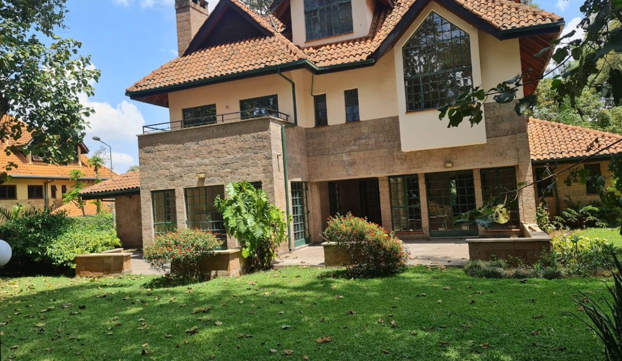 5 Bedrooms House in a gated community of 12 units in Lower kabete for rent at Ksh400k negotiable (1)