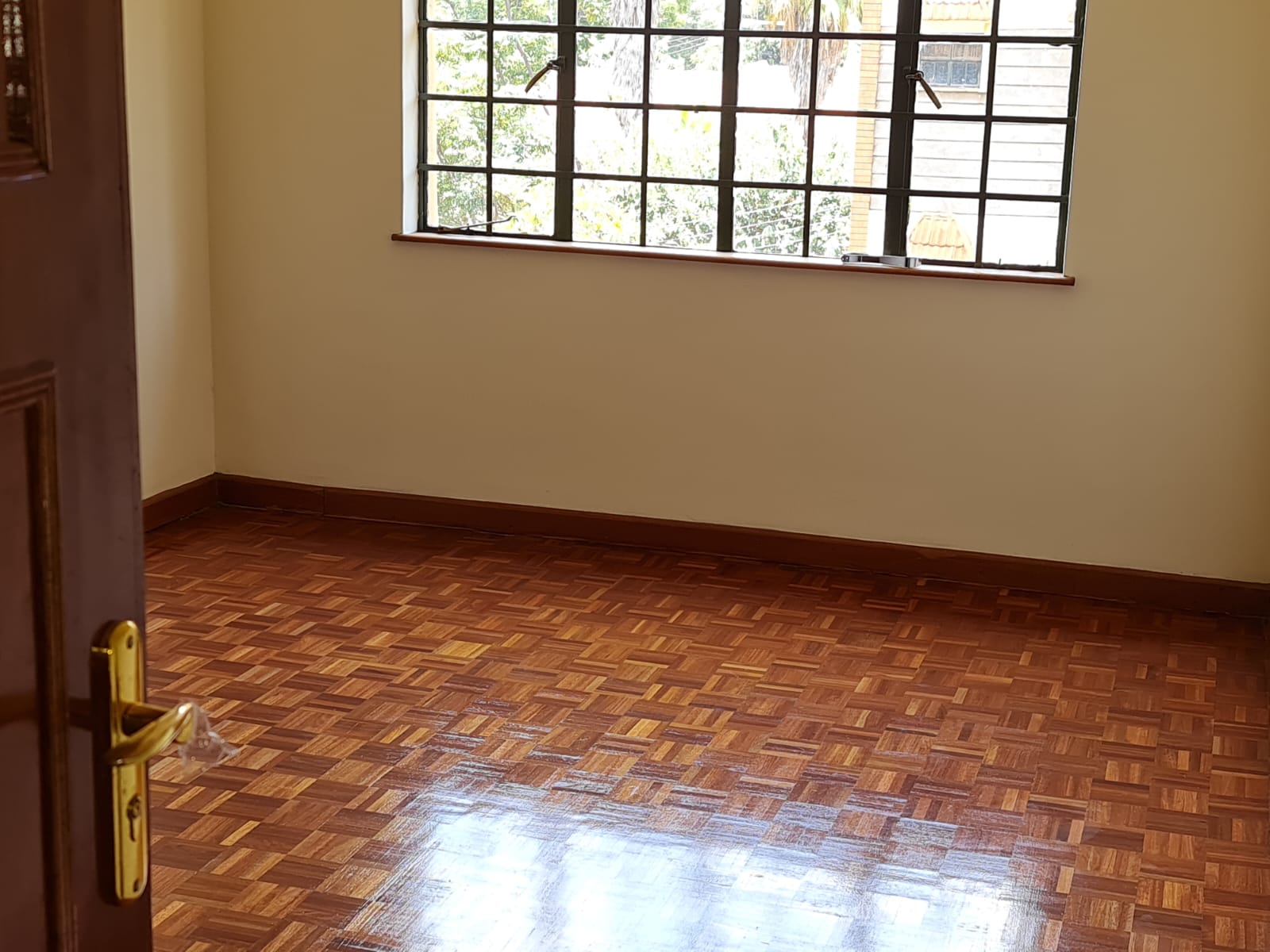 Newly Renovated Spacious 4 Bedroom Apartment for Rent at Ksh95k in Westlands, Raphta Road (7)