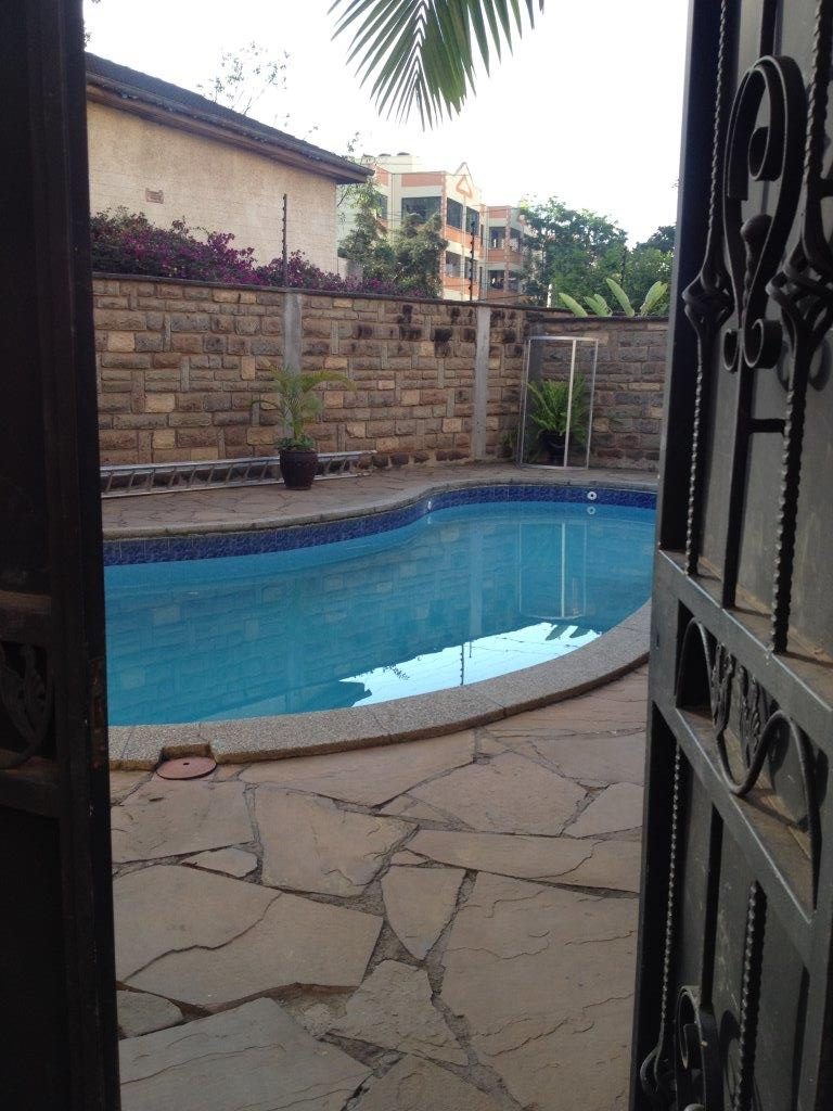 3 Bedroom Fully Furnished Apartment Located in Kilimani, Off Lenana Road, To Let at Ksh150k (10)