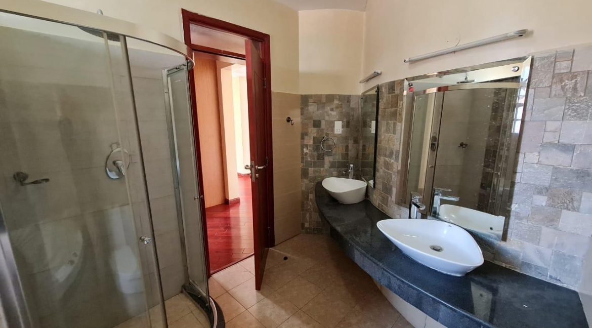 4 Bedroom House all en-suite plus Dsq for 2 Sitting on half an acre for Rent at Ksh300k in a gated community in Karen (10)