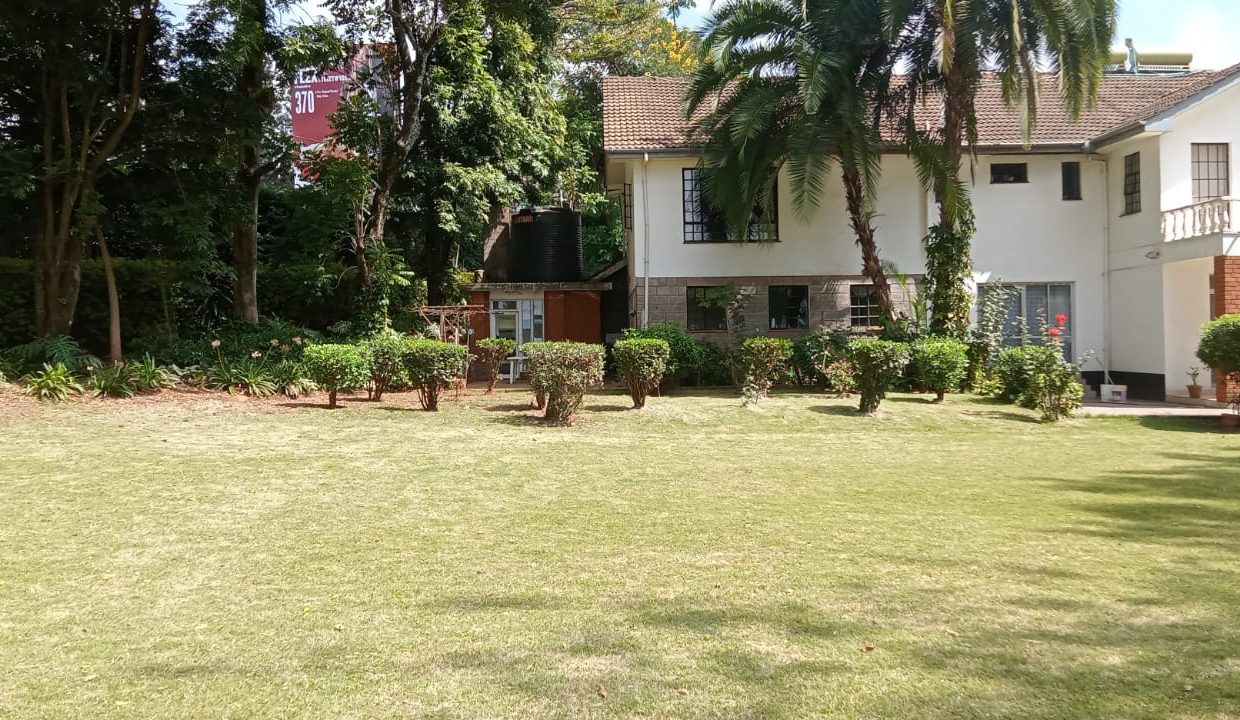 4 Bedroom House built on 34 acres in Gigiri for Rent at Ksh450k with tv room, study terraces, well kept garden and more amenitie (1)