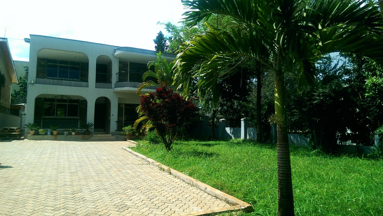 5 Bedroom Double Storey House Built on Half an Acre with Exciting Amenities located near Waiyaki Way (6)