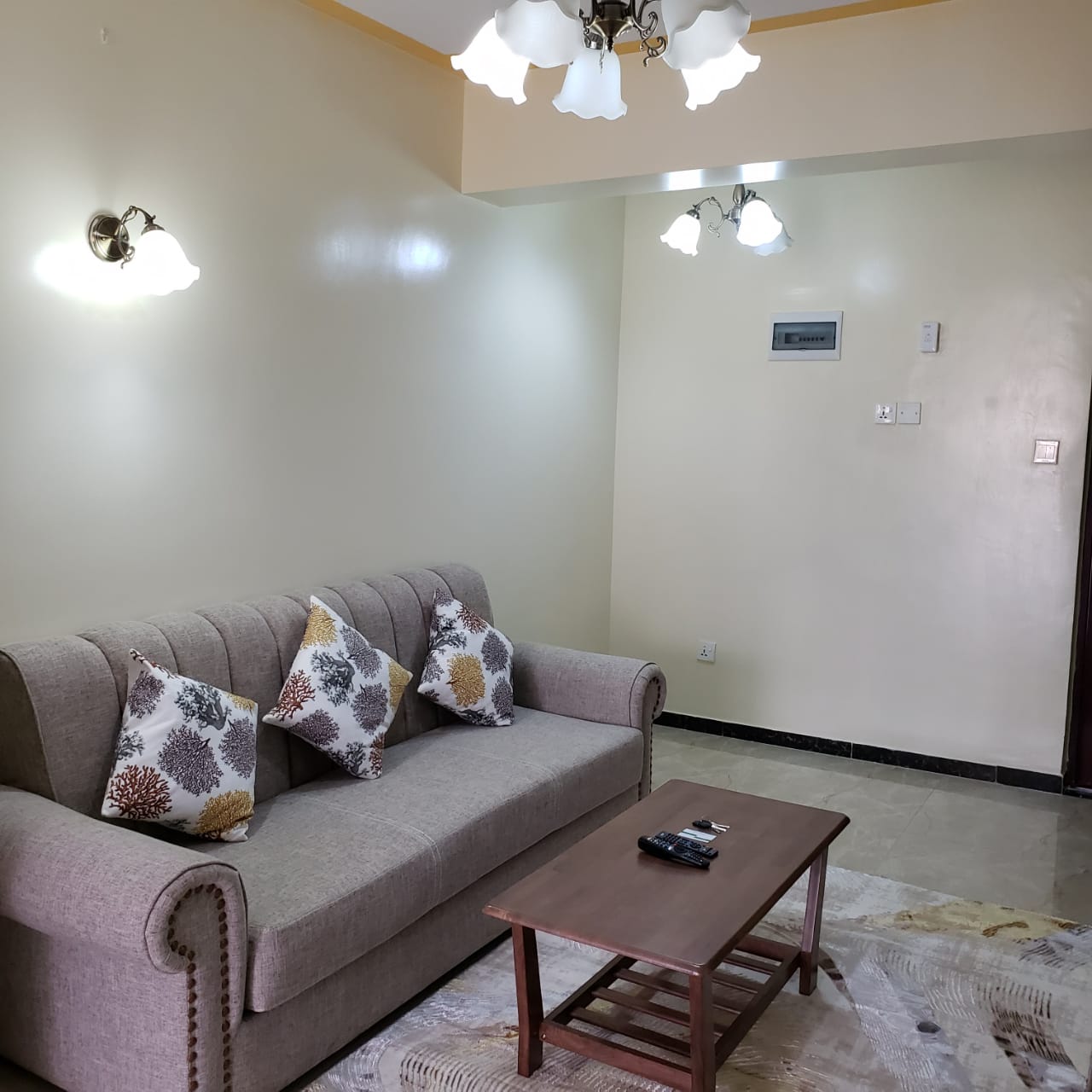 A fully furnished One Bedroom Air bnb centrally located in Kilimani, off Argwings Kodhek Rd (2)