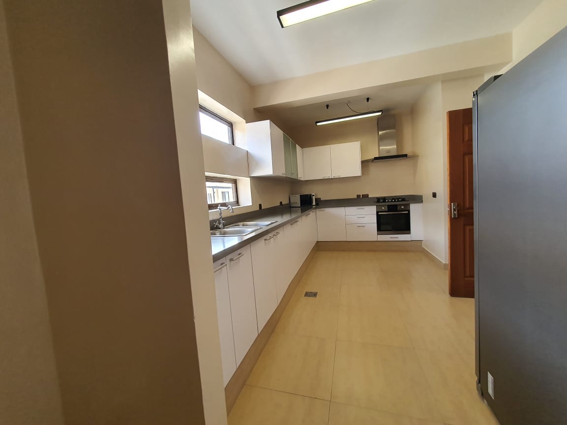 Executive 3 Bedroom All Ensuite Unfurnished Apartment for Rent at Ksh175k in Lavington, Nairob (12)
