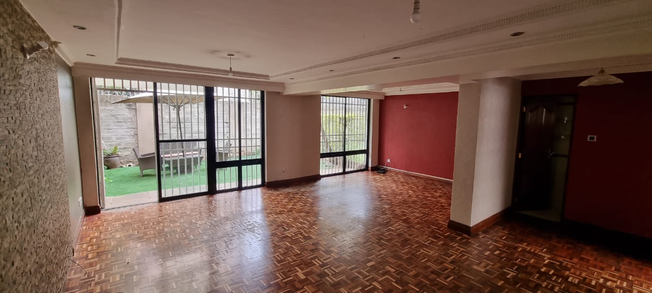 Executive 3 Bedroom Townhouse with DSQ For Rent in Kilimani (6)