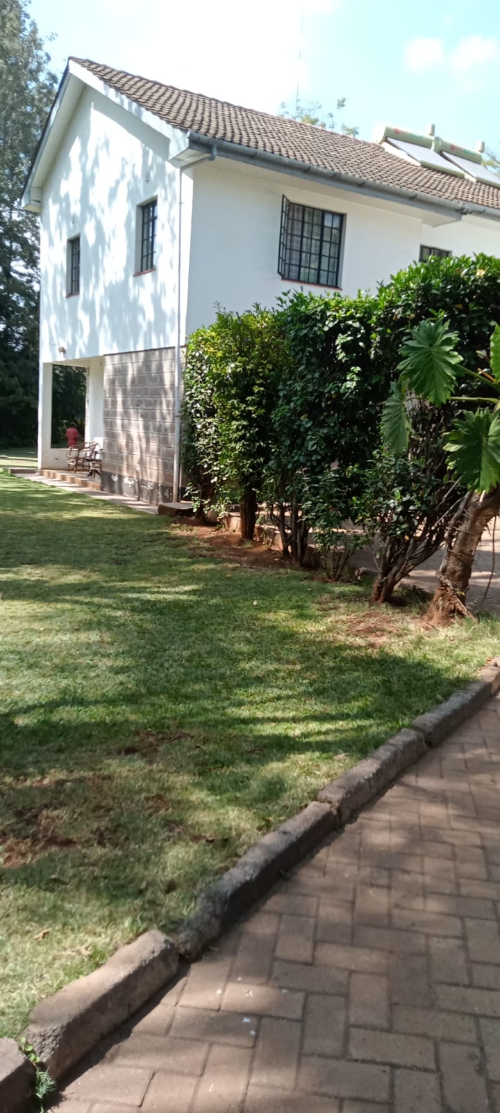 4 Bedroom Double Storey House to Let at Ksh600k Sitting on 34acres with Huge Family Room, Tv Room, Study Room, Terrace, Mature and Well-Kept Garden and more amenities (15)