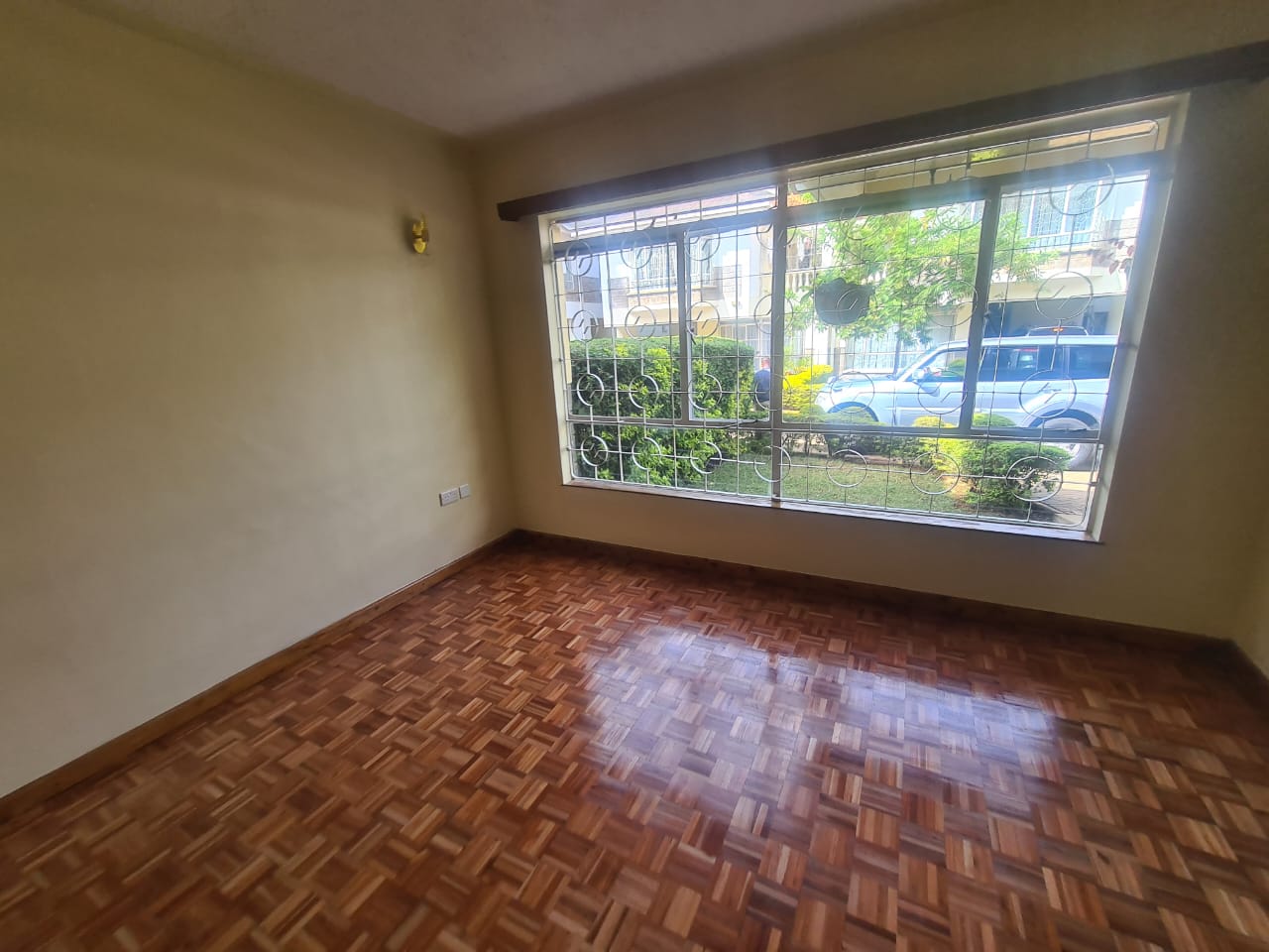 4 Bedrooms 2 Ensuite with SQ for rent at Ksh170kMonth in Kilimani (9)