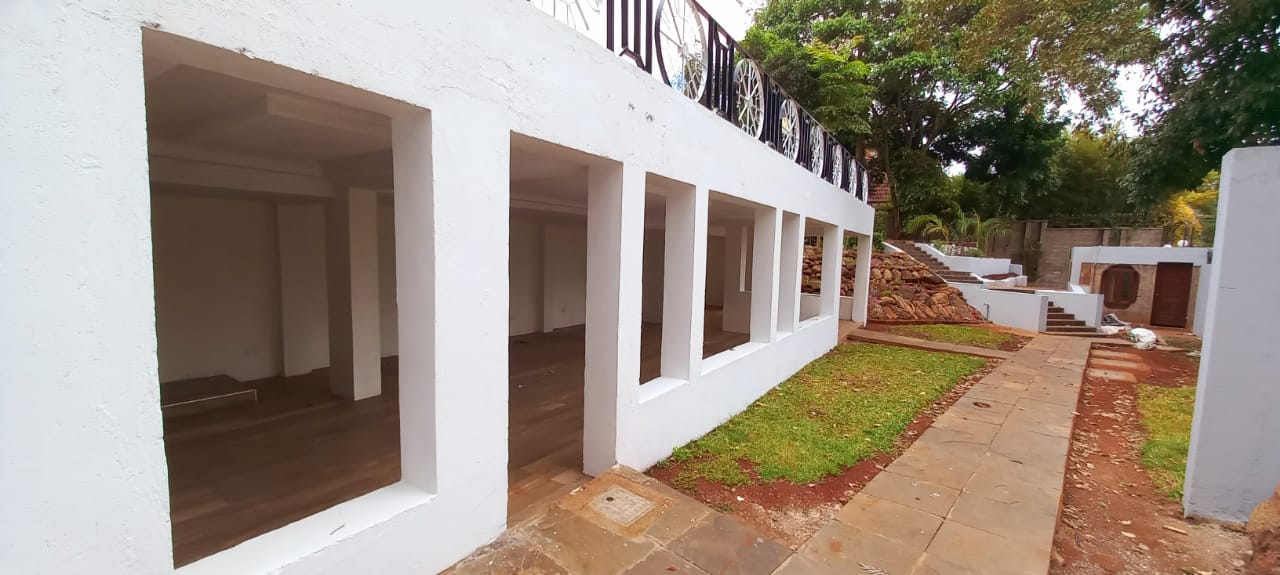 6 Bedroom House for Sale in Lavington with exciting amenities (3)