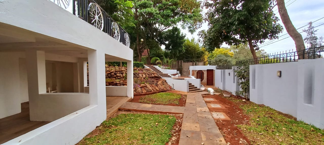 6 Bedroom House for Sale in Lavington with exciting amenities (6)