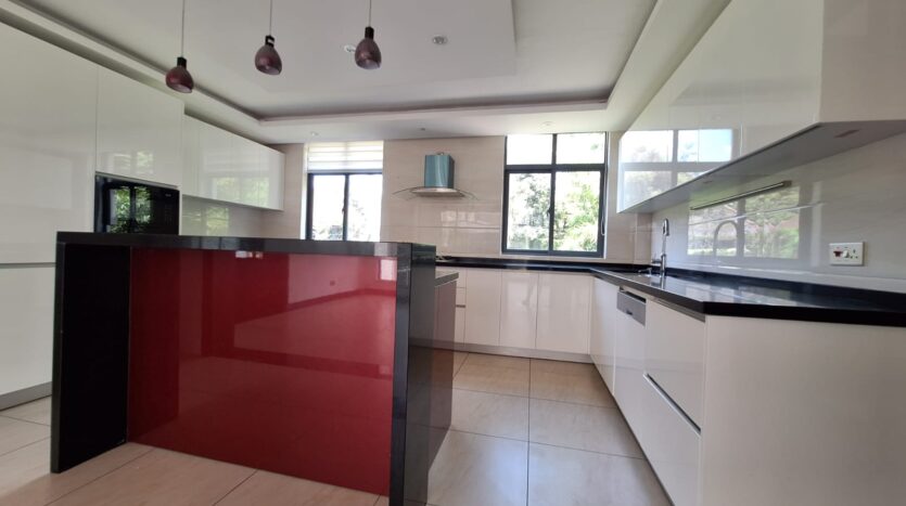 5-Bedroom Townhouse in Nairobi – All Ensuite with 2 SQs