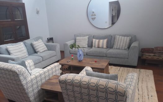 Runda Furnished 4 Bedroom Villa with DSQ in Gated Community