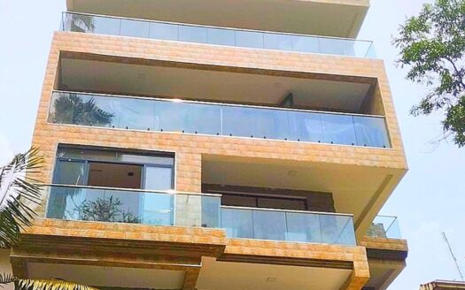 Spacious 5-Bedroom Duplex
